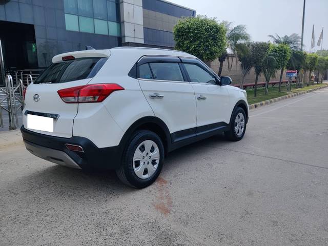 https://images10.gaadi.com/usedcar_image/4611486/original/processed_dccfa55c93585e84ae01525c60766cfe.jpg?imwidth=6402