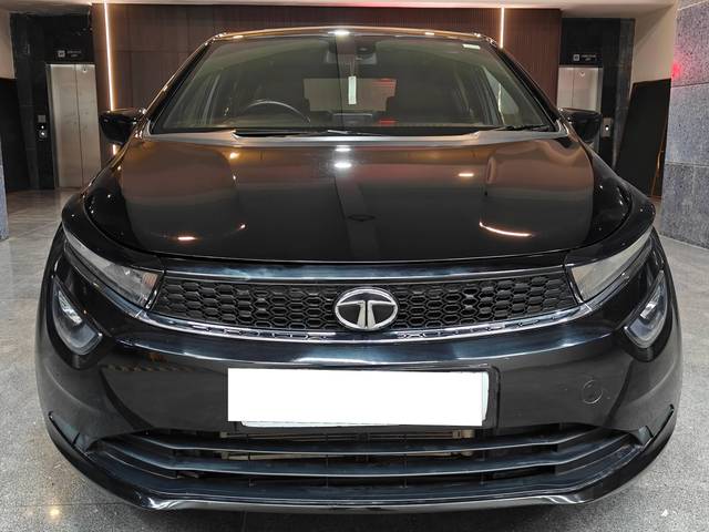 https://images10.gaadi.com/usedcar_image/4611494/original/processed_396b8442f74909578ce5c3824fe70158.jpg?imwidth=6402