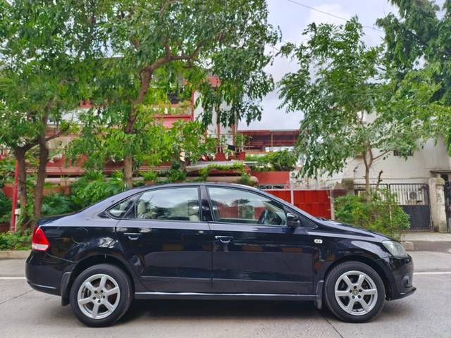 https://images10.gaadi.com/usedcar_image/4611497/original/f3e9a6c8f8662941a24fec6e85df26b3.jpg?imwidth=6401