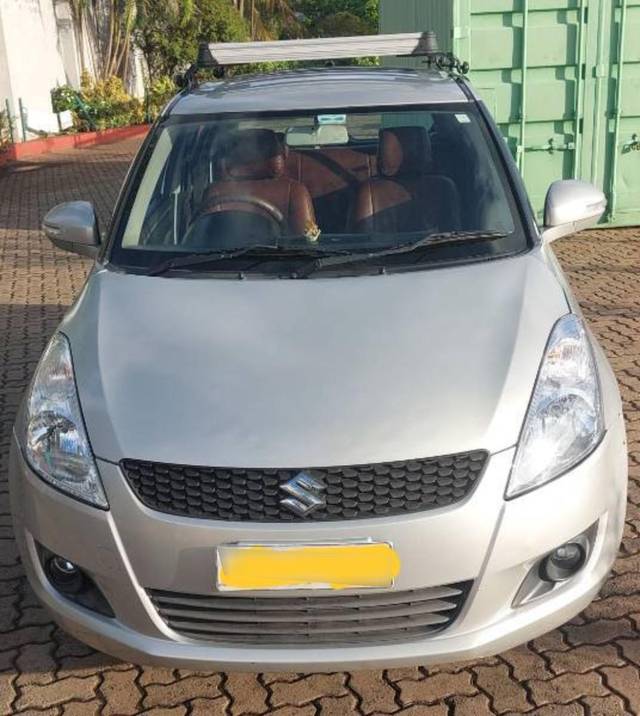 https://images10.gaadi.com/usedcar_image/4611552/original/processed_9f4d11e3-93ee-4d3f-83af-c8ee0d3181cd.jpg?imwidth=6400