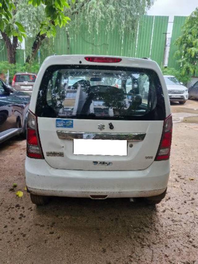 https://images10.gaadi.com/usedcar_image/4611566/original/processed_01202efc-04b3-41af-aa5c-91c52b203b9d.jpg?imwidth=6402