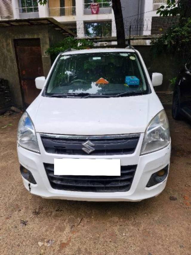 https://images10.gaadi.com/usedcar_image/4611566/original/processed_f2135d62-e3f0-4e5c-aa7a-f11e14300800.jpg?imwidth=6400