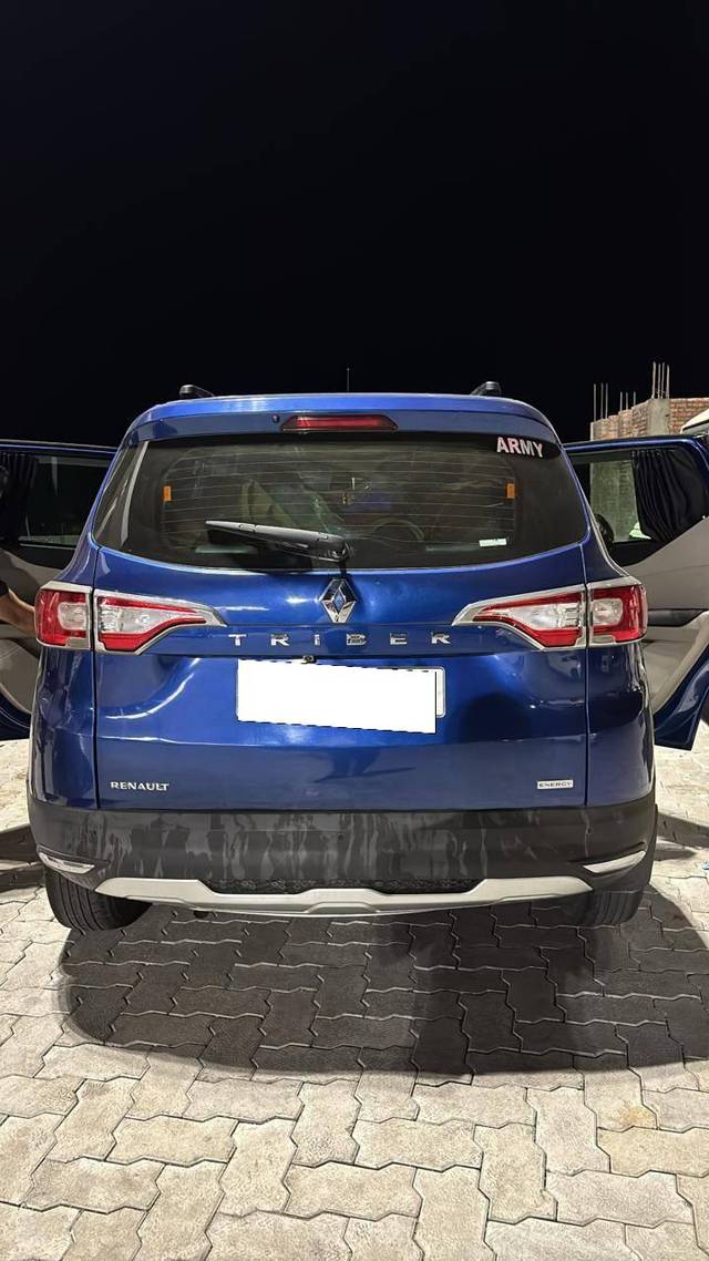 https://images10.gaadi.com/usedcar_image/4611606/original/processed_66c1df0f-5d1e-4249-87b4-95bba99af461.jpg?imwidth=6400