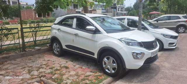 https://images10.gaadi.com/usedcar_image/4611613/original/processed_a05dbe10-f8a5-4c24-bbe8-95882338d9c3.jpg?imwidth=6400