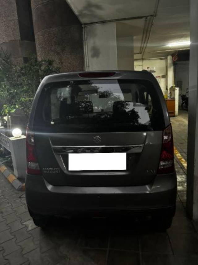 https://images10.gaadi.com/usedcar_image/4611618/original/processed_a2218c82-b2b7-4b5c-9c1d-12e95d87139d.JPG?imwidth=6400