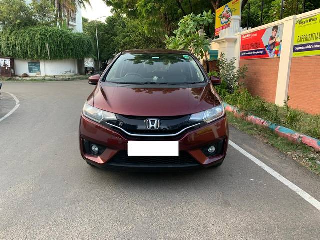 https://images10.gaadi.com/usedcar_image/4611622/original/processed_10c68f8ac8b5bd24a0018068d3faa6eb.jpg?imwidth=6402