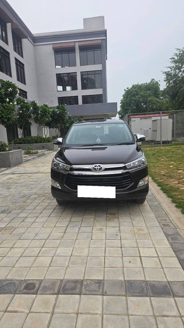 https://images10.gaadi.com/usedcar_image/4611625/original/processed_e0fdd317b1d03e60ddb1eb5f804f1e37.jpeg?imwidth=6400
