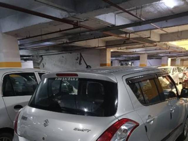 https://images10.gaadi.com/usedcar_image/4611629/original/processed_783d6ebd-83f0-47e3-a571-790ae2b3d551.jpg?imwidth=6402