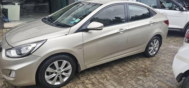 https://images10.gaadi.com/usedcar_image/4611642/original/processed_ed43a3ca-c4c1-4b9e-b1f6-ceed7f3818e7.jpg?imwidth=6400