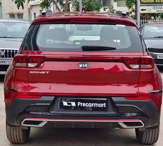 https://images10.gaadi.com/usedcar_image/4611650/original/processed_a37fadfe93f54dcedc9ad3b6d106bcf3.jpeg?imwidth=6402