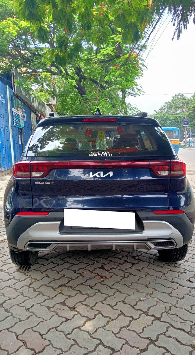 https://images10.gaadi.com/usedcar_image/4611675/original/processed_1842d12162c2e8e1ef24b40edb6d7737.jpg?imwidth=6401
