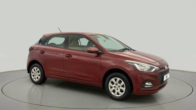 https://images10.gaadi.com/usedcar_image/4611728/original/f78ad500285e715d25c83ee82ded119e.jpg?imwidth=6400