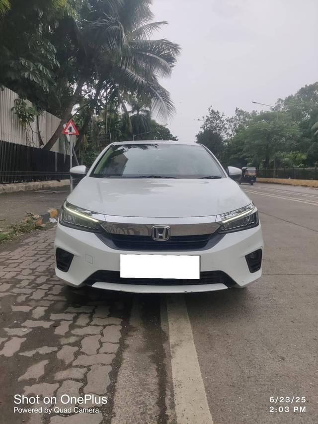 https://images10.gaadi.com/usedcar_image/4611735/original/processed_bc1c3e650f6d140354b5d02169fd6e6d.jpeg?imwidth=6400