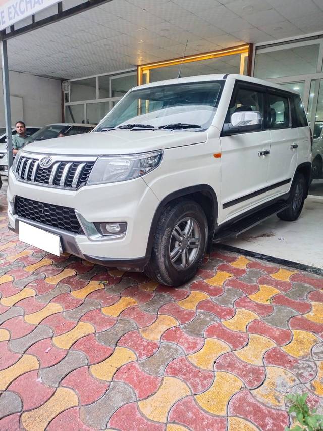 https://images10.gaadi.com/usedcar_image/4611738/original/processed_4b3a339104037acdbec1d9af17b4d629.jpg?imwidth=6402