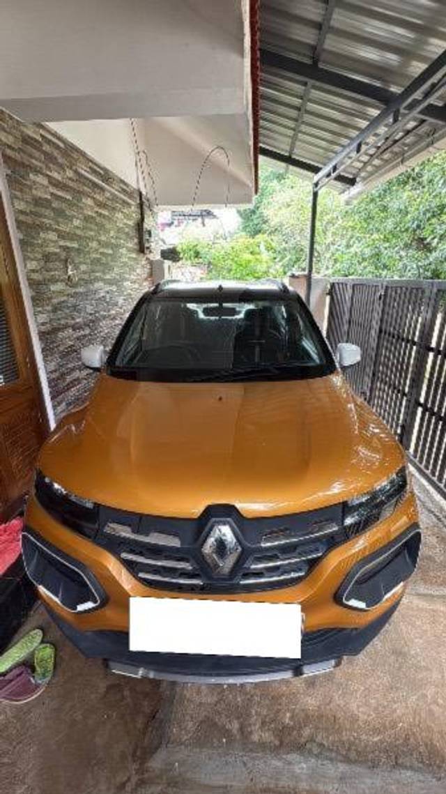 https://images10.gaadi.com/usedcar_image/4611749/original/processed_a556b17d-4621-4018-9ca8-1e41497df9eb.jpeg?imwidth=6400