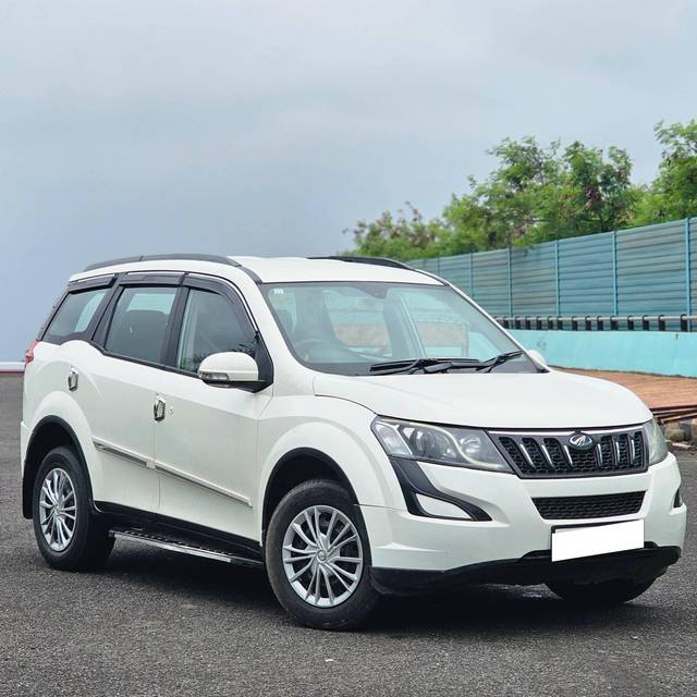 https://images10.gaadi.com/usedcar_image/4611770/original/processed_974cbbbf82c5e04269608ab26a4d1cd4.jpg?imwidth=6400