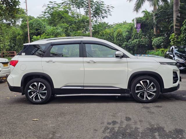 https://images10.gaadi.com/usedcar_image/4611772/original/processed_ea12e810a70b52ff627001c7520197e6.jpg?imwidth=6402