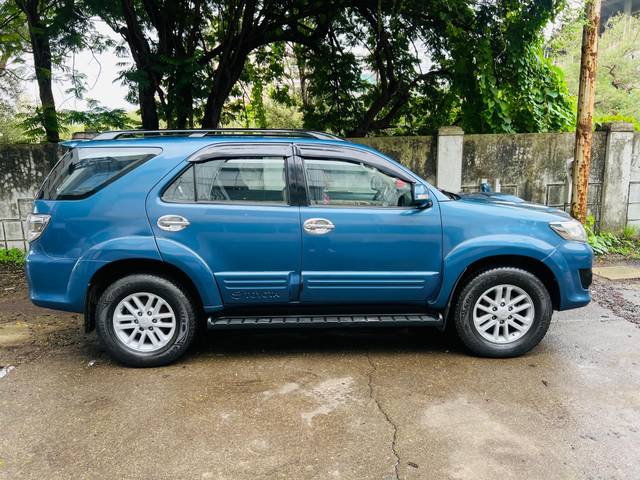 https://images10.gaadi.com/usedcar_image/4611774/original/processed_b32ce0feed822c7ed7afb9e216762413.jpg?imwidth=6401