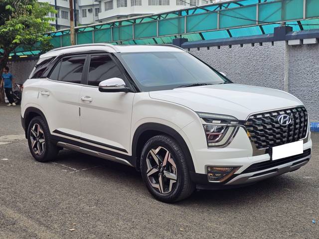 https://images10.gaadi.com/usedcar_image/4611775/original/processed_4b784e0691400cc0781ff5b203f7a8f8.jpg?imwidth=6401