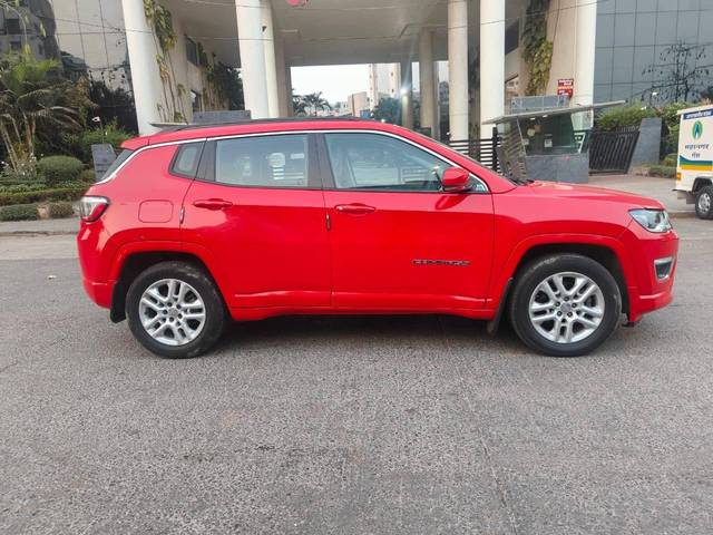 https://images10.gaadi.com/usedcar_image/4611776/original/processed_89ea908fed934ddaa906eb3a7e931f03.jpg?imwidth=6401