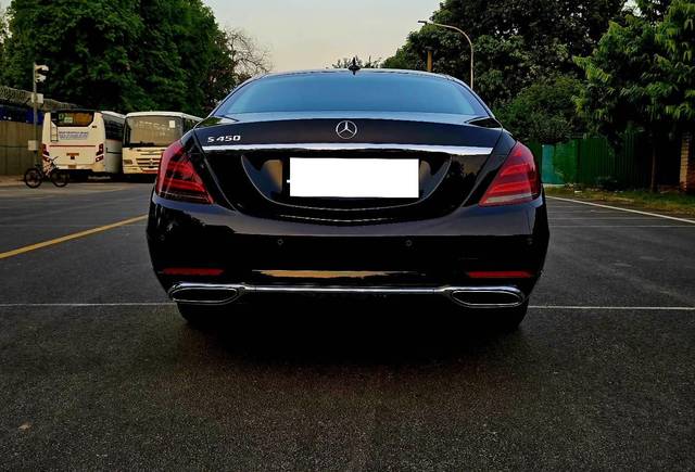 https://images10.gaadi.com/usedcar_image/4611783/original/processed_d97e7fe6765709efa1aa927b3584ce1b.jpg?imwidth=6402