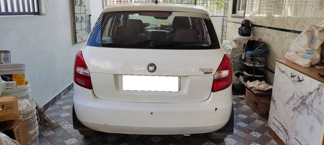https://images10.gaadi.com/usedcar_image/4611854/original/processed_ddbfc3ae-22f6-452c-9bf7-baba8504f5ba.jpg?imwidth=6400
