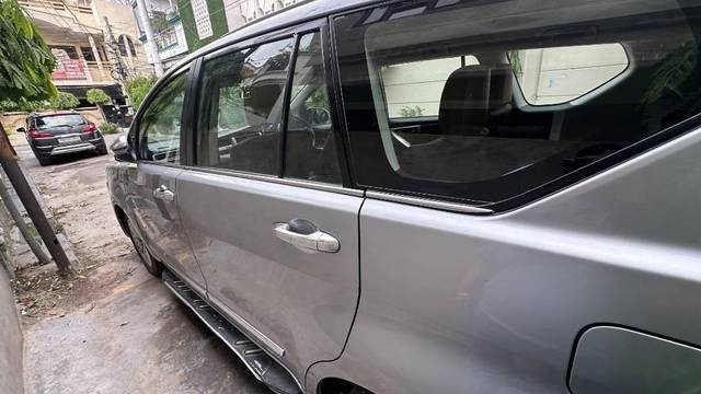 https://images10.gaadi.com/usedcar_image/4611870/original/processed_b2b482cf-7036-41d0-be7a-2379afc955e4.jpeg?imwidth=6402
