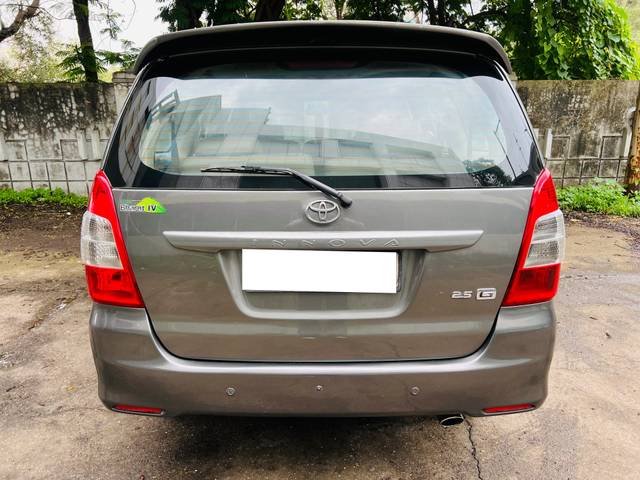 https://images10.gaadi.com/usedcar_image/4611883/original/processed_71036faa4e087a6dbd19107cfc0b48cd.jpg?imwidth=6401