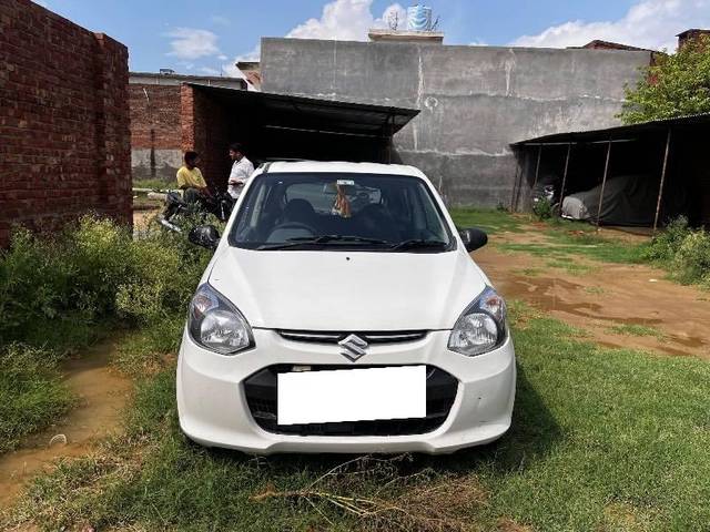 https://images10.gaadi.com/usedcar_image/4611907/original/processed_21354d42-6a7f-4473-8c25-16b0056c5832.jpeg?imwidth=6400