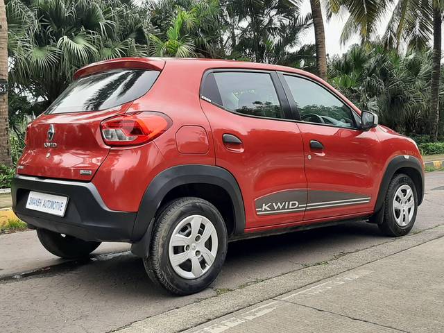 https://images10.gaadi.com/usedcar_image/4611915/original/processed_5e0c5dcc999b43f66a8ee2ec62f8fd42.jpg?imwidth=6402