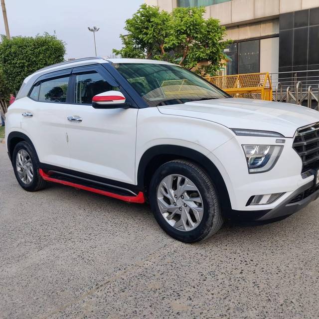 https://images10.gaadi.com/usedcar_image/4611933/original/2e1b60200a21e665efc0fc36343b5cbf.jpeg?imwidth=6400