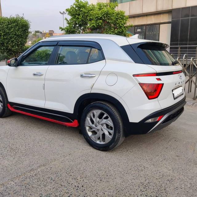 https://images10.gaadi.com/usedcar_image/4611933/original/processed_8968ab06645294c97304e94f538ecee5.jpeg?imwidth=6402