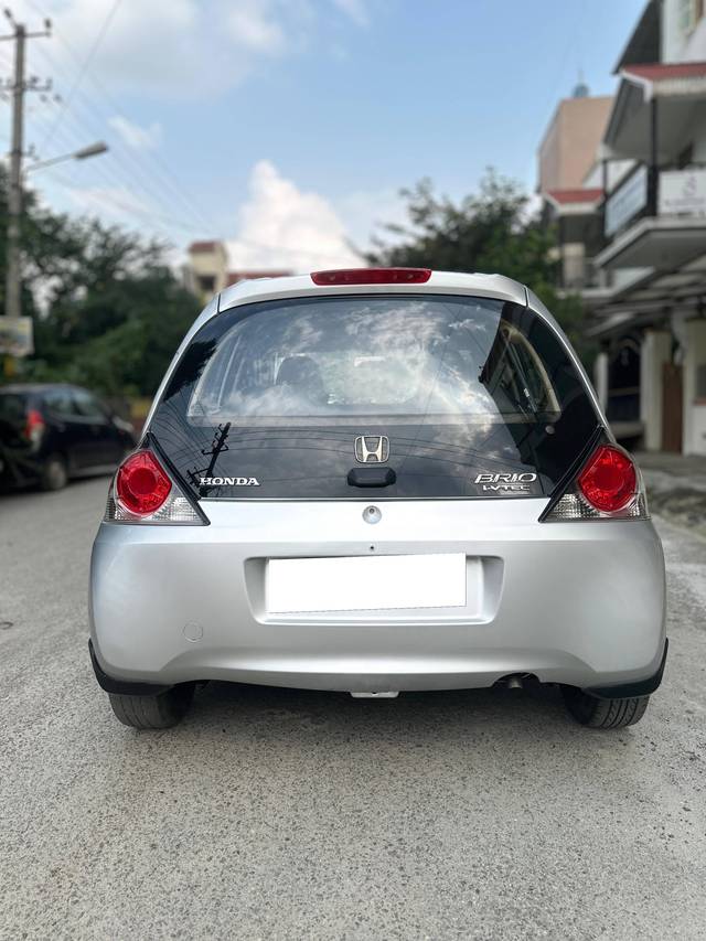 https://images10.gaadi.com/usedcar_image/4611947/original/processed_01f11150186be87c5f58e74ae498a598.jpg?imwidth=6402