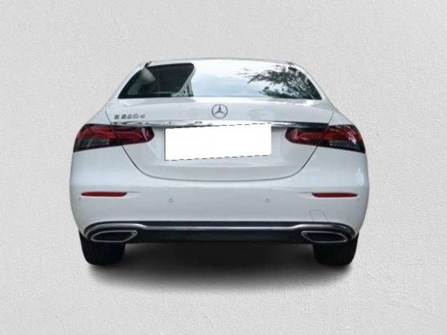 https://images10.gaadi.com/usedcar_image/4611950/original/processed_ecca1e390baa514ca8ddde662697efee.jpg?imwidth=6401