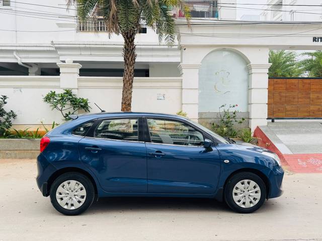 https://images10.gaadi.com/usedcar_image/4612017/original/processed_1b363bf4f03b9a9d3dd1bf7eab40a887.jpg?imwidth=6401