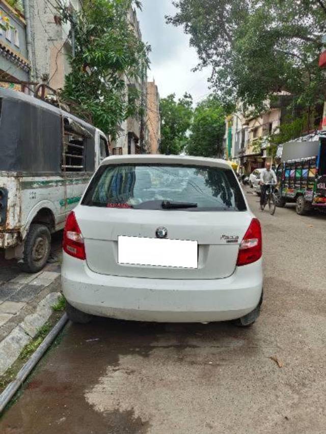 https://images10.gaadi.com/usedcar_image/4612023/original/processed_86d6f2a8-ddf2-4641-acfc-1689a69a4cb6.jpg?imwidth=6401