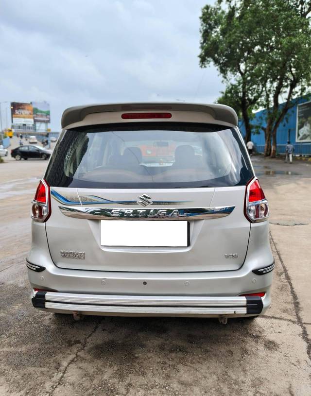 https://images10.gaadi.com/usedcar_image/4612049/original/processed_820b7f2dc9136bcf48b688ced757ae08.jpg?imwidth=6402