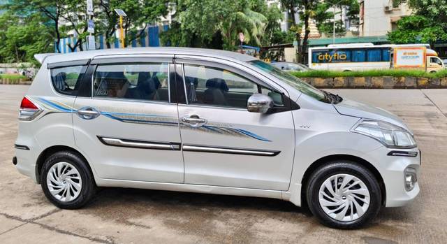 https://images10.gaadi.com/usedcar_image/4612049/original/processed_9d459d6ebc930fef57440faf50ac3160.jpg?imwidth=6401
