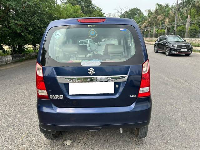 https://images10.gaadi.com/usedcar_image/4612070/original/processed_90f22427cd946156adb0a07ba3aad64b.jpg?imwidth=6402