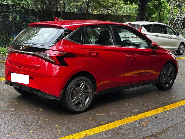 https://images10.gaadi.com/usedcar_image/4612077/original/processed_a0fa1e62002b4e4a4f80c2e7047b5469.jpg?imwidth=6402