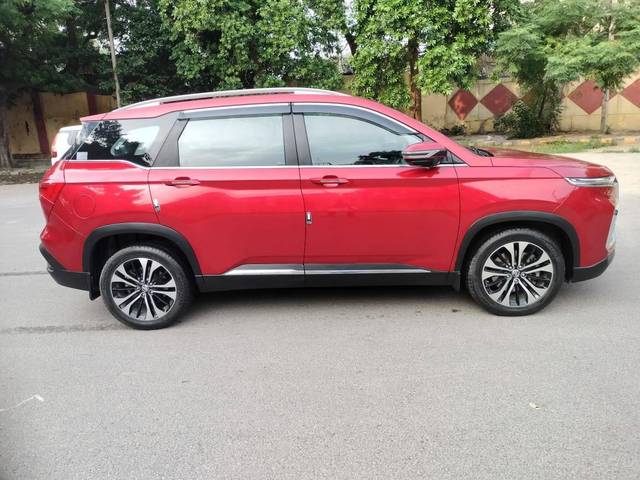 https://images10.gaadi.com/usedcar_image/4612079/original/processed_01be711bbdf24b9f5c0d54e87a016f61.jpg?imwidth=6401