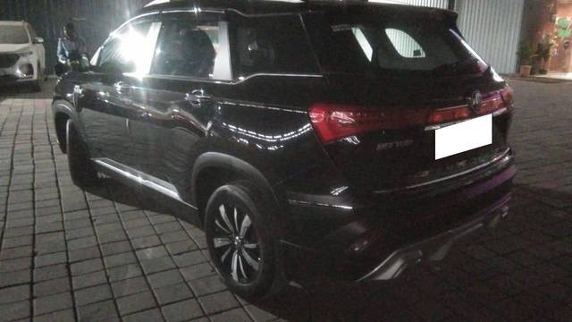 https://images10.gaadi.com/usedcar_image/4612106/original/processed_794bceef-b413-4594-9ddf-8ed32b9fa52c.jpg?imwidth=6401