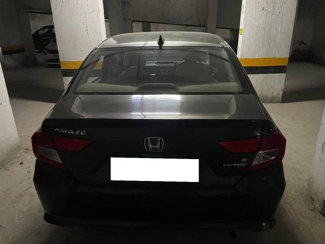 https://images10.gaadi.com/usedcar_image/4612132/original/processed_1d522594-c8cd-4878-8840-5e1dd2a78d10.jpg?imwidth=6401