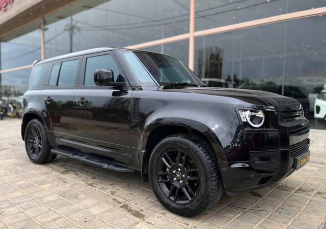https://images10.gaadi.com/usedcar_image/4612141/original/processed_17b332848b76e99d9315e7aa26f1717d.jpg?imwidth=6400