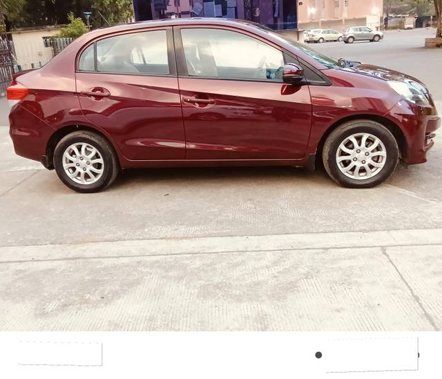https://images10.gaadi.com/usedcar_image/4612143/original/processed_b456fcf9bf6029dffa57892cdc5cc6d8.jpeg?imwidth=6401