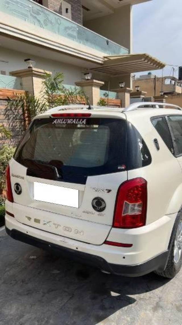 https://images10.gaadi.com/usedcar_image/4612165/original/processed_5f74353c-17c5-4302-8e57-1aaaae00e749.jpg?imwidth=6401