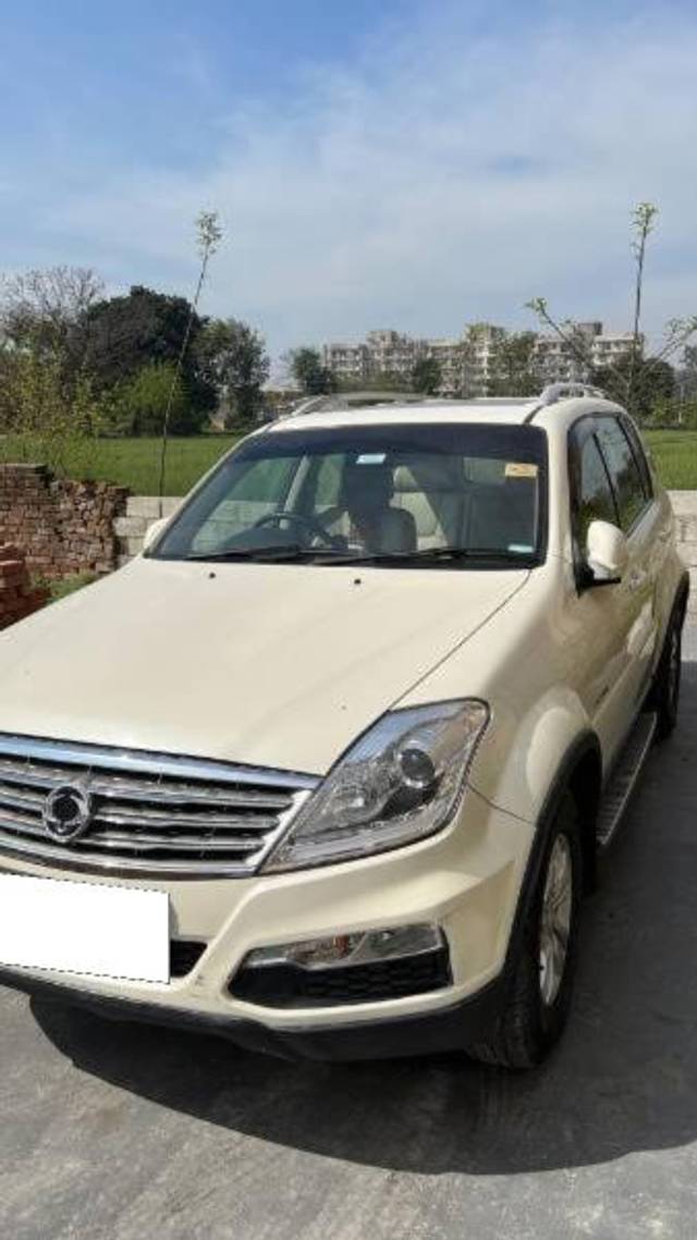 https://images10.gaadi.com/usedcar_image/4612165/original/processed_b82ebc4f-0834-45bb-af34-417184a963c7.jpg?imwidth=6400