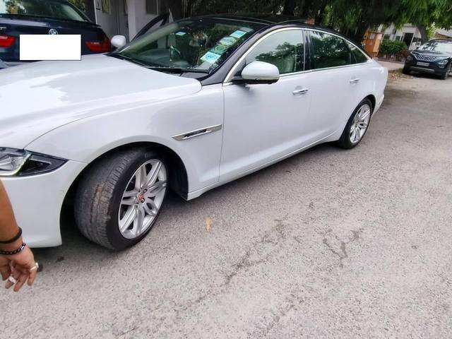 https://images10.gaadi.com/usedcar_image/4612202/original/processed_64c586ced81166b8bf372b3d62718e75.jpg?imwidth=6401