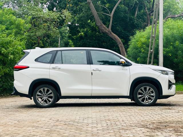 https://images10.gaadi.com/usedcar_image/4612206/original/processed_95f398be8f8d25cf2f209b3f2b6a687e.jpg?imwidth=6401