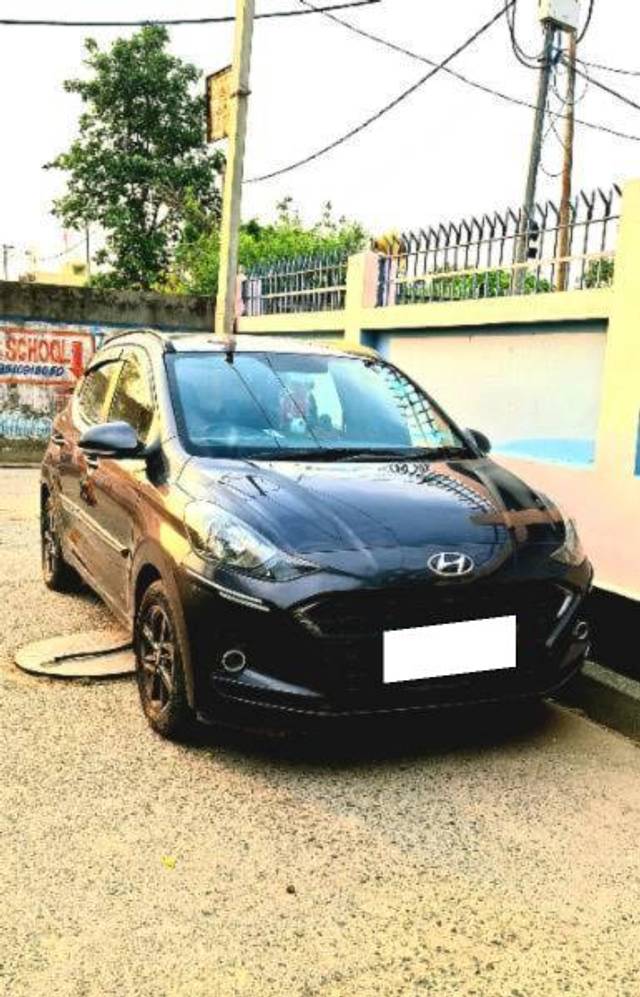 https://images10.gaadi.com/usedcar_image/4612207/original/processed_dcfd96a9-e6e0-4d66-a6db-5573cffe3a7e.jpg?imwidth=6402